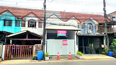 Townhouses for sale : Townhouse for sale, 3 bedrooms, 2 bathrooms,21 sq m, Rangsit, Khlong Si, Lam Luk Ka