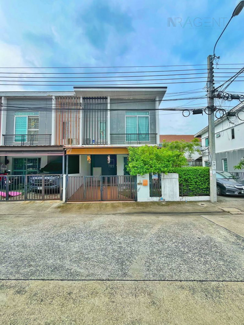 ขายทาวน์โฮม : ขายทาวน์เฮาส์ โครงการ บ้านพฤกษา ลาดกระบัง - สุวรรณภูมิ 86/2 2 ชั้น 3 ห้องนอน 2 ห้องน้ำ