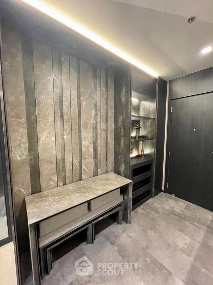 picture High-Floor 2-BR 45 Sqm At Life One Wireless, BTS Phloen Chit (ID 2744089) - 11/21