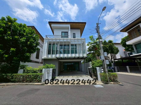 สุดคุ้ม! บ้านเดี่ยว แต่งหรูสไตล์ Modern 3 ชั้น หลังมุม Built-in ทั้งหลัง พร้อมเฟอร์ ใกล้สวนหลวง ร.9 และ Mega Bangna