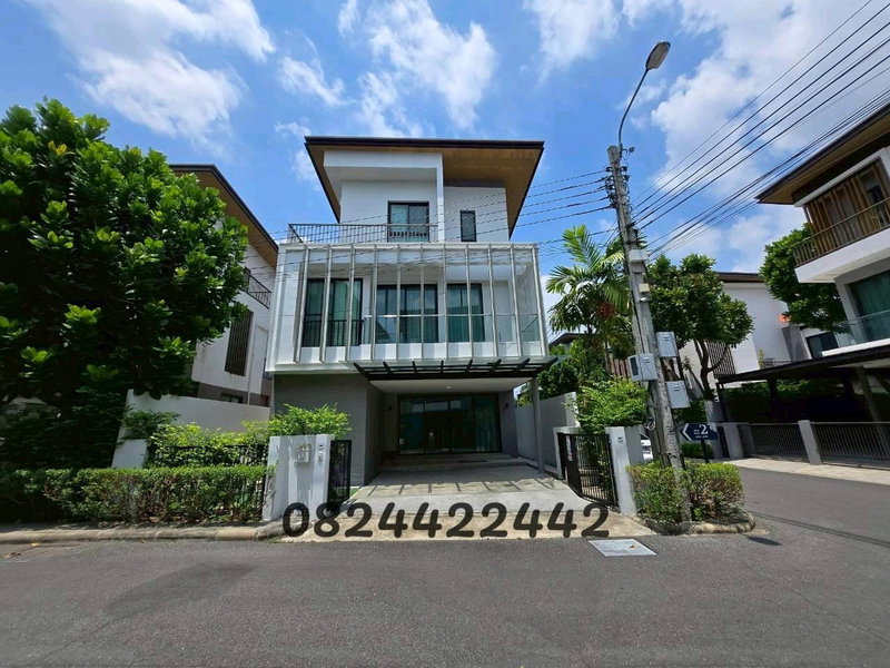 Houses for sale : Sale: Luxury Modern Tropical House, Corner Plot, Near Mega Bangna & Rama IX Park
