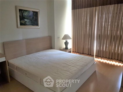 2-BR Condo At Life @ Ratchada-Huaikwang, 400m to MRT Sutthisan (ID 510100)