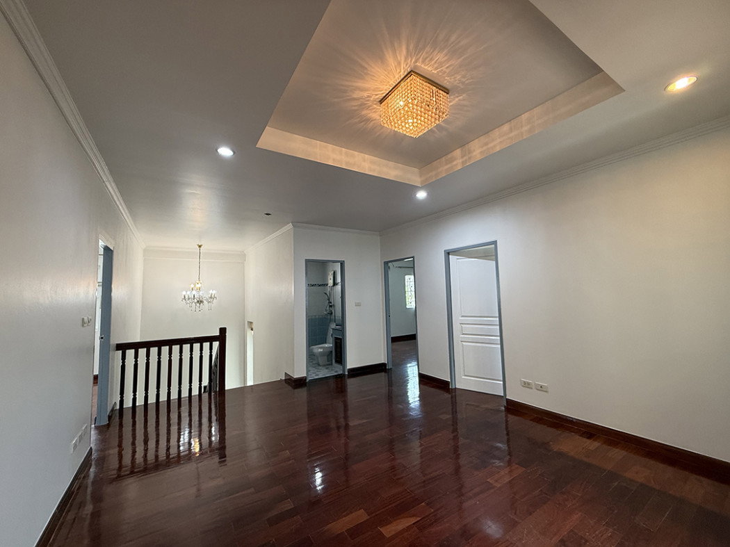 รูป ให้ เช่า บ้านหรู หมู่บ้านแกรนด์คาแนล ประชาชื่น 94 ตารางวา 5 นอน 2 ชั้น - รูปที่ 5/12
