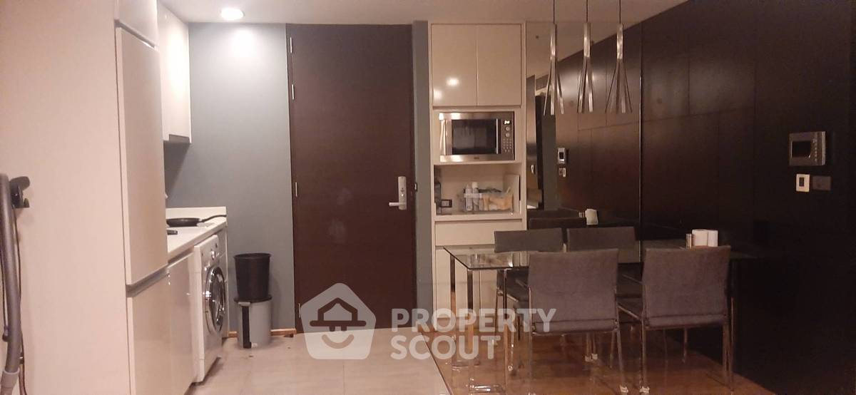 picture 2-BR 70 Sqm Condo At Quad Silom Condominium, 200m To MRT Sam Yan (ID 2606231) - 2/16