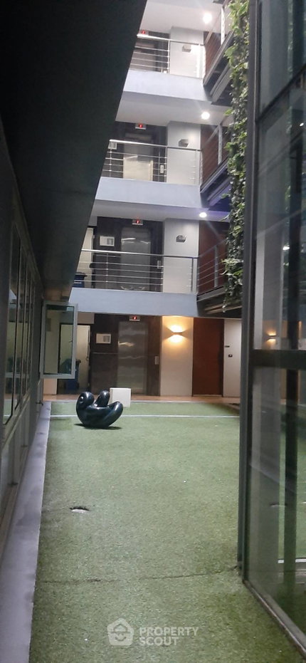picture 2-BR 70 Sqm Condo At Quad Silom Condominium, 200m To MRT Sam Yan (ID 2606231) - 14/16