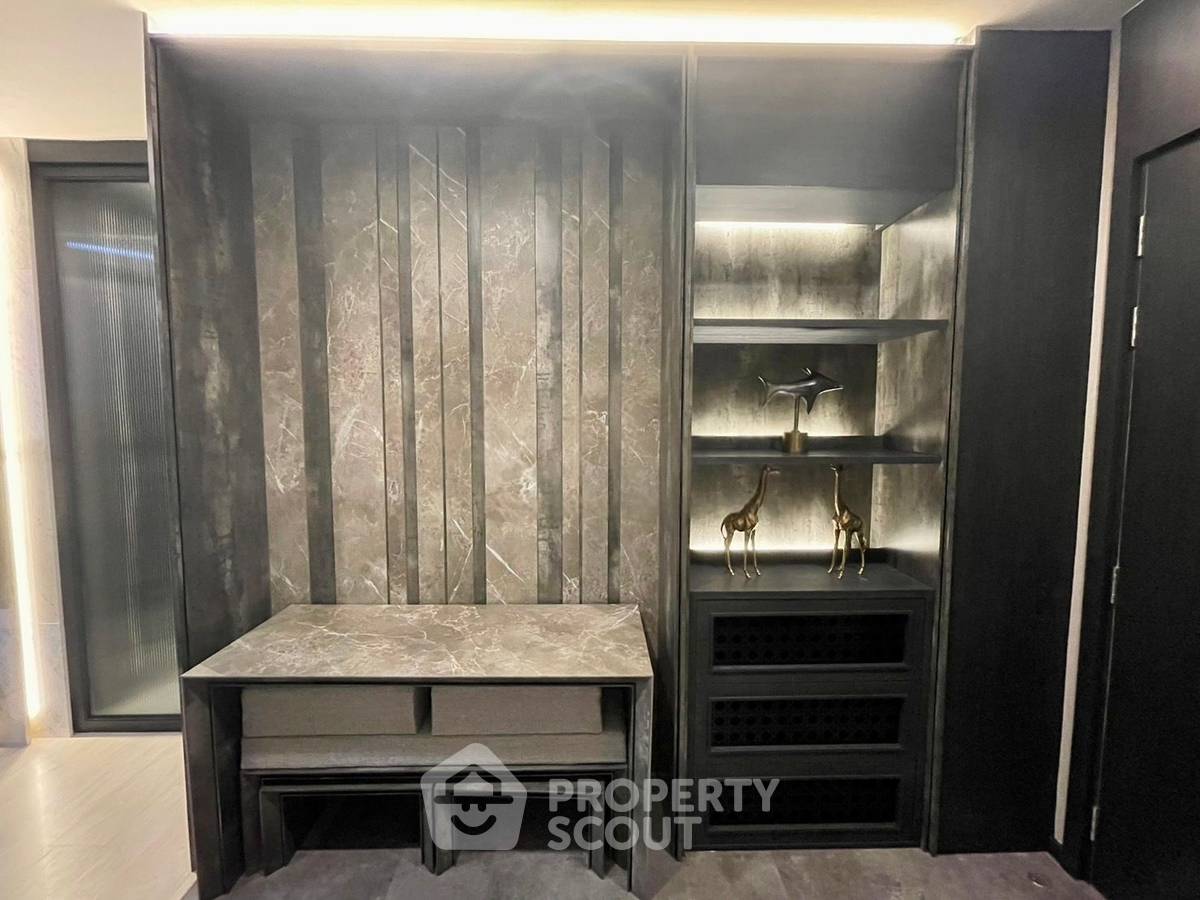picture High-Floor 2-BR 45 Sqm At Life One Wireless, BTS Phloen Chit (ID 2744089) - 12/21