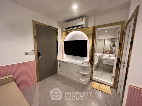 คอนโด 1 ห้องนอน Life Asoke - Rama 9 ใกล้ MRT พระราม 9 (ID 2812070)