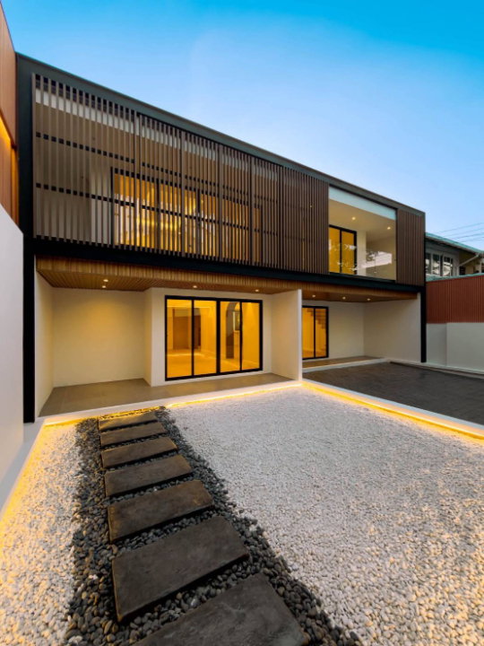 picture Twin houses for sale, Minimal Modern Luxury style, in the heart of Sukhumvit. A rare and prime location, ideal for large families.-SW003634 - 4/12