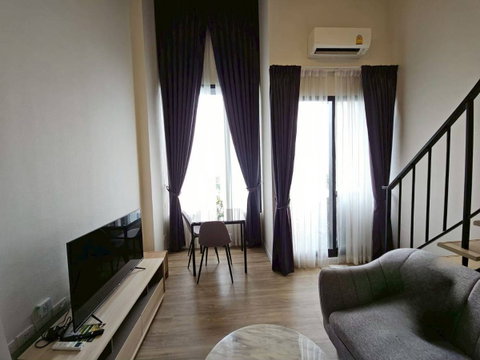 ให้เช่า Duplex คอนโด Blossom condo @fashion beyond (35ตร.ม.) ใกล้แฟชั่นไอซ์แลนด์ 