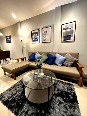Townhouses for rent Thonburi Vocational College : Baan Klang Muang Sathorn-Taksin 2  