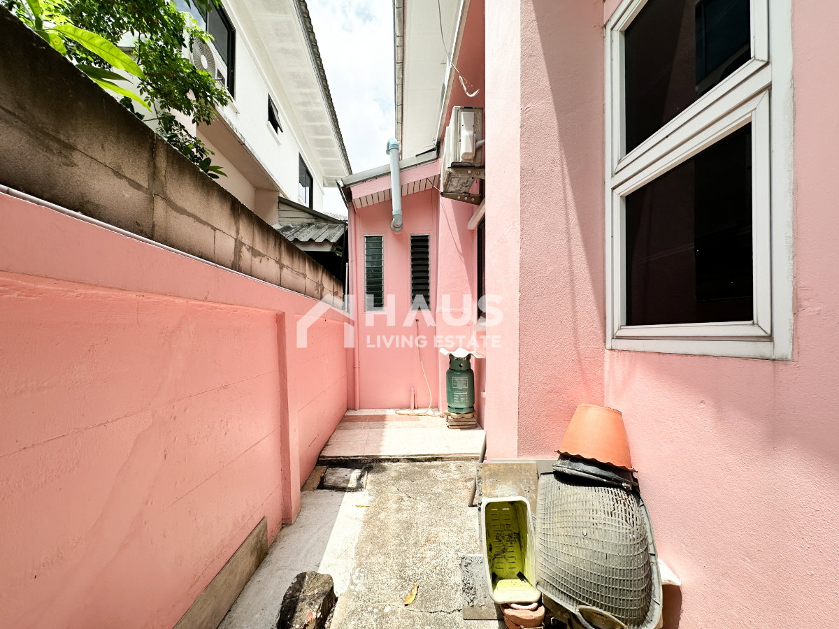 picture Pathawee Kan / 3 Bedrooms #HCWT023 - 32/32