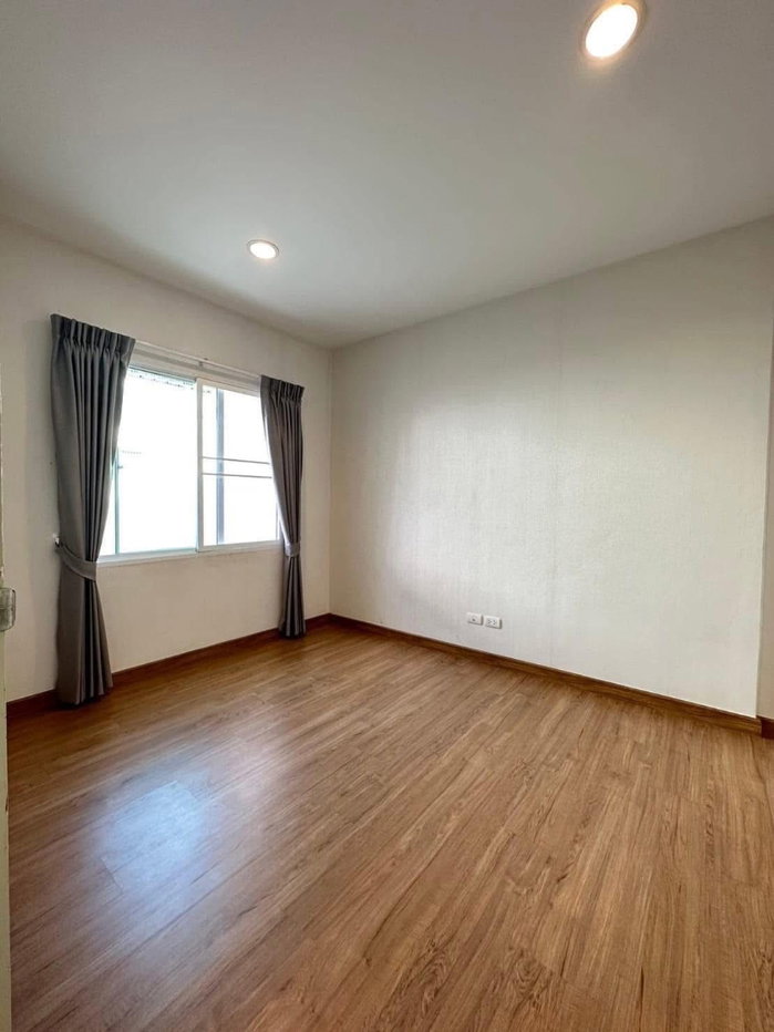 picture Baan Klang Muang Sathorn-Taksin 2 - 18/18