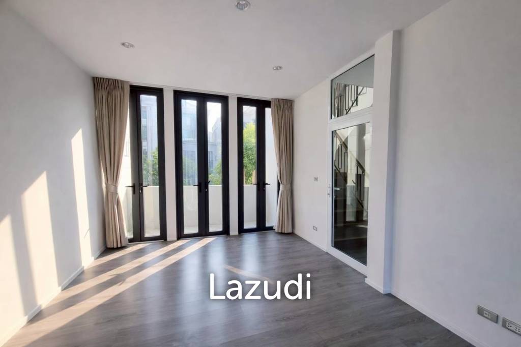 รูป 4 bed 4 bath Townhouse 3 parking The Sonne Srinakarin-Bangna - รูปที่ 6/16