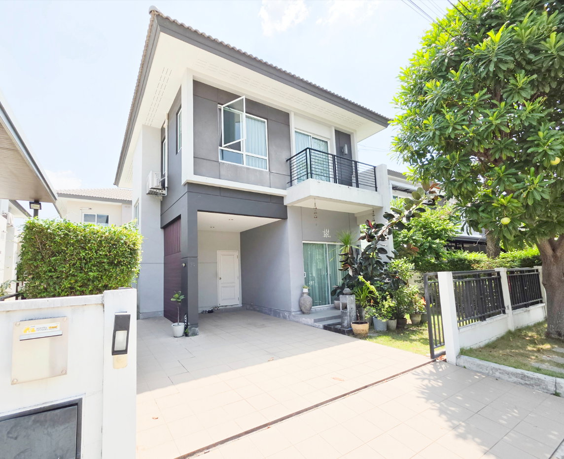รูป ถูกมาก!!! บ้านเดี่ยว  หมู่บ้าน เซนโทร วัชรพล พื้นที่ 50 ตรว. 3 ห้องนอน 3 ห้องน้ำ  พร้อมแต่งสวนรอบบ้านสวย ทำเลดี ติดถนนสุขาภิบาล 5 - รูปที่ 2/19