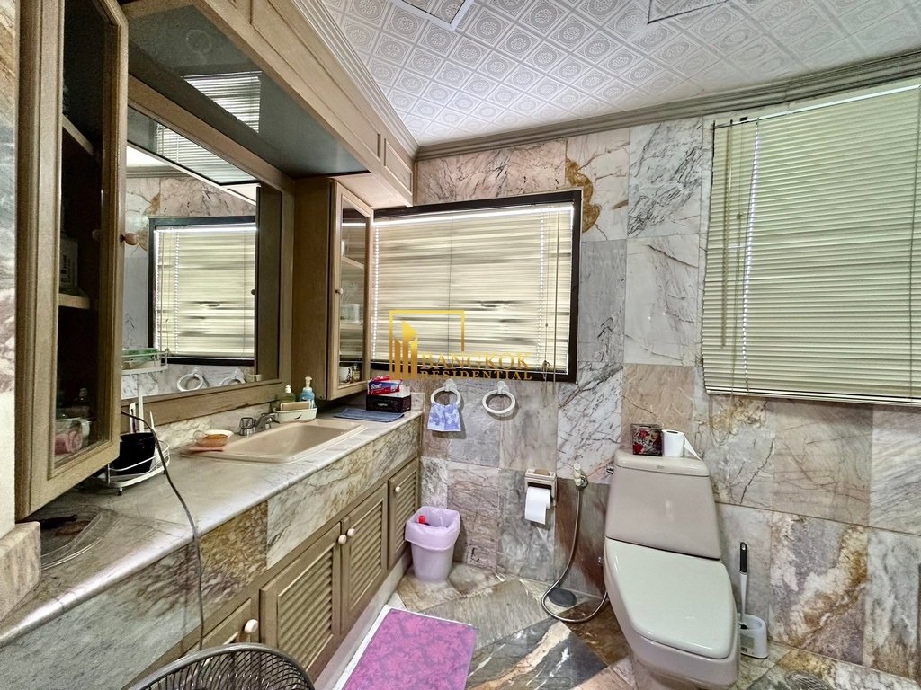 รูป Fifty Fifth Tower | Exquisite 4 Bed Duplex Penthouse in Thonglor - BR16730CD - รูปที่ 21/40