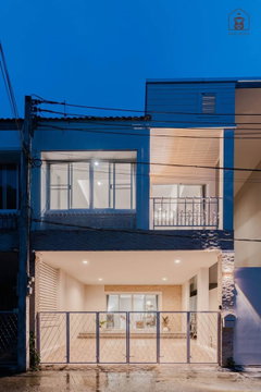 ให้เช่า บ้านแฝดใกล้กองบิน 41 บ้านรีโนเวทใหม่ บ้านสวย พร้อมเข้าอยู่ (ID:613HR)