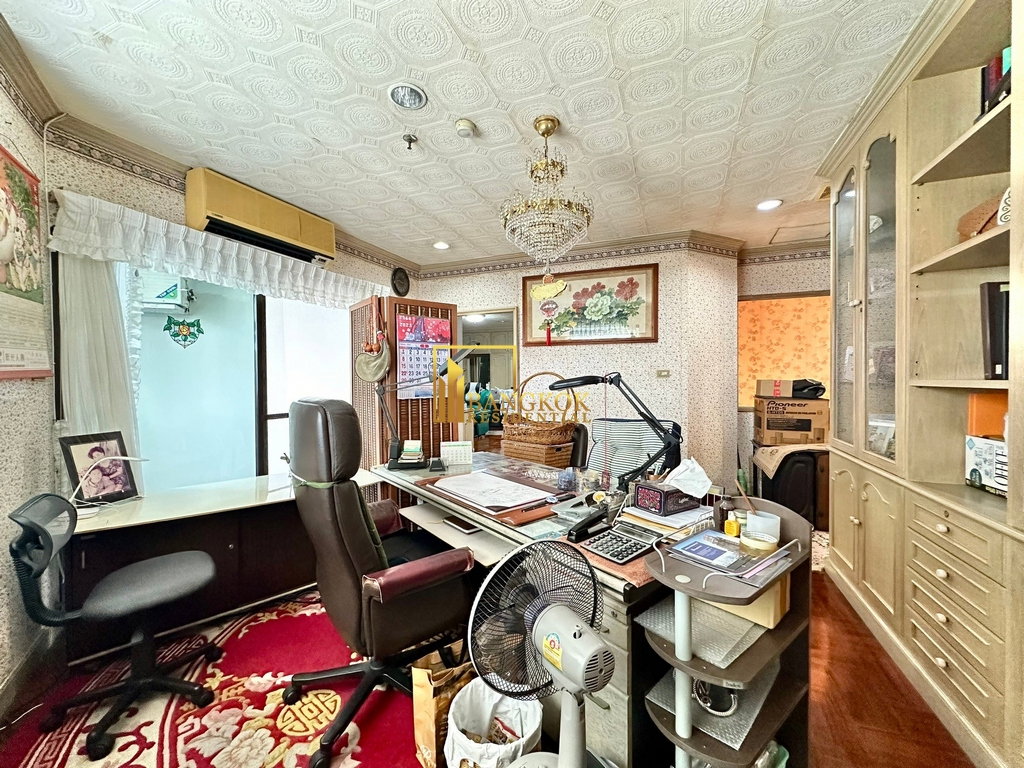 รูป Fifty Fifth Tower | Exquisite 4 Bed Duplex Penthouse in Thonglor - BR16730CD - รูปที่ 25/40