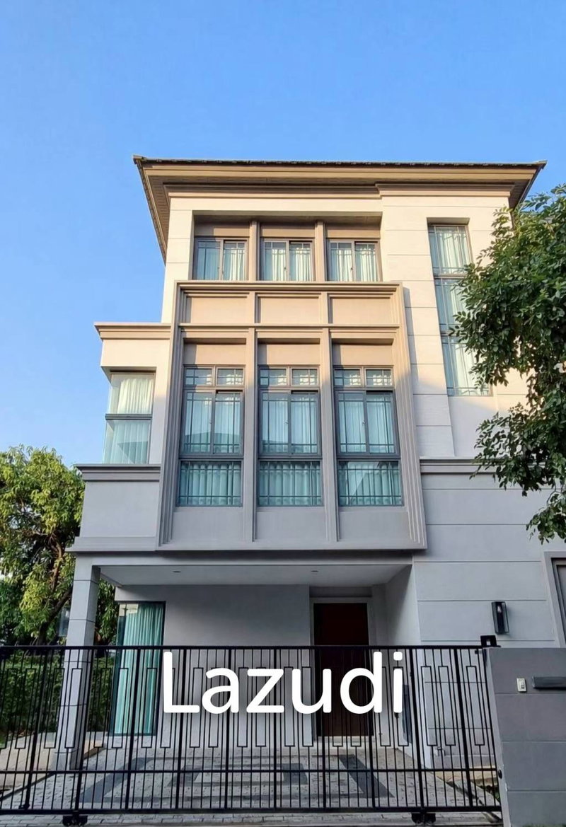 ขายทาวน์โฮม : 4 bed 4 bath Townhouse 3 parking The Sonne Srinakarin-Bangna