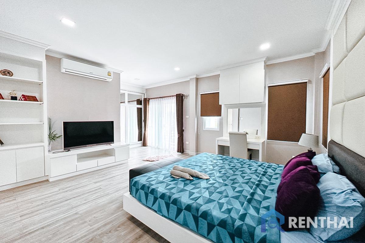 รูป บ้านสองชั้นดีไซน์ลงตัว พื้นที่ใช้สอยกว้างขวาง 185 ตารางเมตร - รูปที่ 9/25