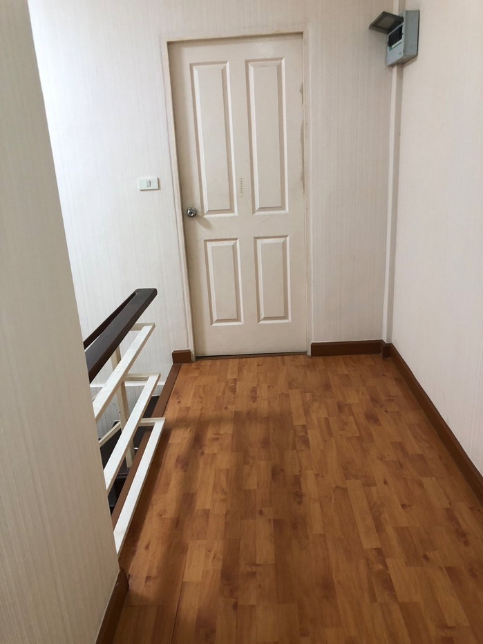 picture Townhouse for sale Ramintra area, close to BTS and Fashion Island shopping center  - 5/13