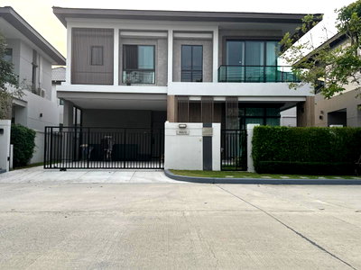บ้านเดี่ยว สนามบินสุวรรณภูมิ : 🔥 ขายขาดทุน  บ้านสวยพร้อมอยู่ Bangkok Boulevard Bangna-Srinakarin (บางกอก บูเลอวาร์ด บางนา-ศรีนครินทร์) โซนบางนา 🌳 ทำเลดี เดินทางสะดวก ฟังก์ชันครบ