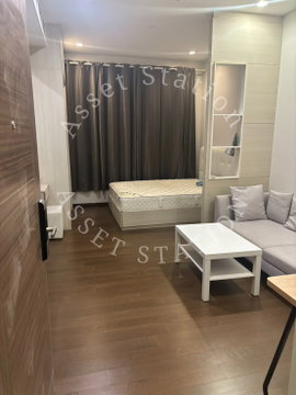 🌟 Q Asoke Great value rental near malls and university! 🛍️🎓