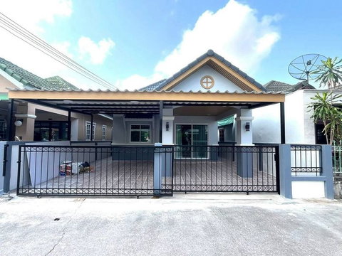 บ้านเดี่ยว เนินผาสุก ม.ประดิษฐ์ไพศาล 3 ใกล้มอเตอร์เวย์ เดินทางสะดวก