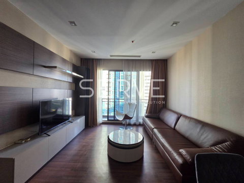 2 Beds with Bathtub Large Room City View Fully furnished Good Location close to MRT Thailand Cultural Centre station @  IVY Ampio 