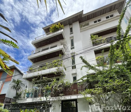 6 Bedroom House for sale in Khlong Toei, Bangkok  5959785