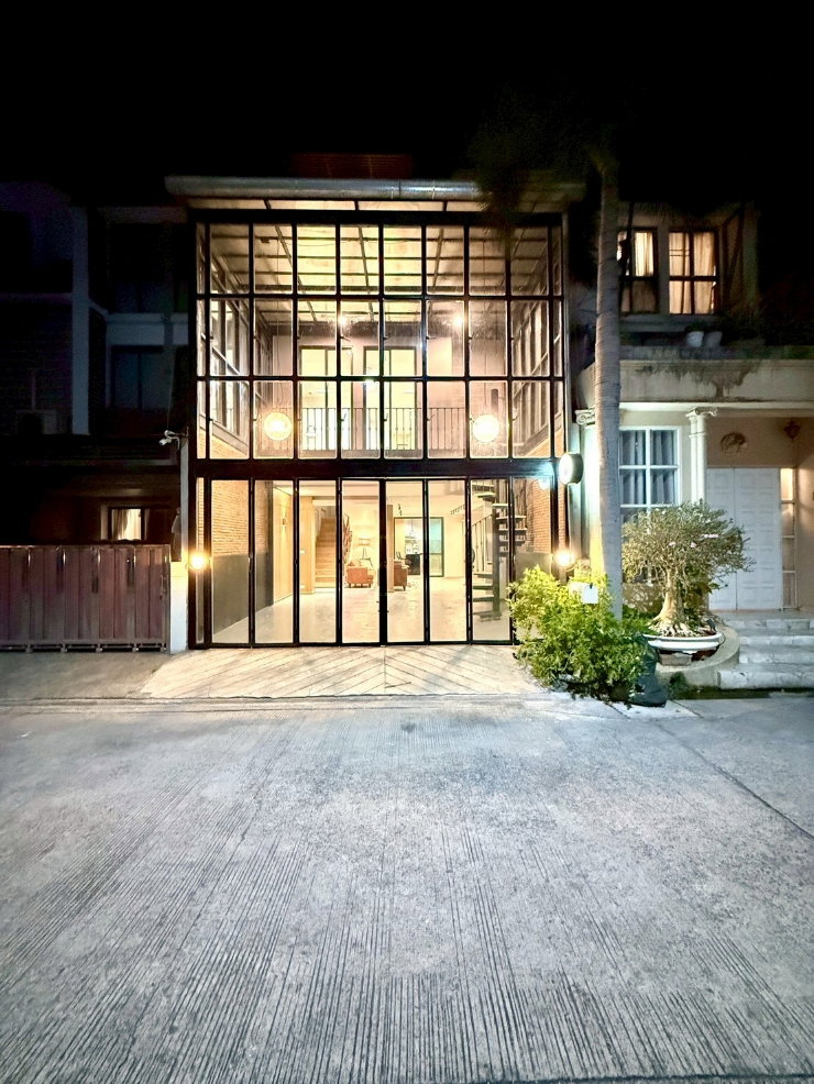 บ้านสวย ไม่เหมือนใคร หมู่บ้านน่าอยู่และปลอดภัย ย่านเกษตรนวมินทร์