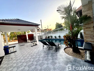 Houses for sale Wiset Road Phuket : 3 Bedroom Villa for sale in Rawai, Phuket  6206420