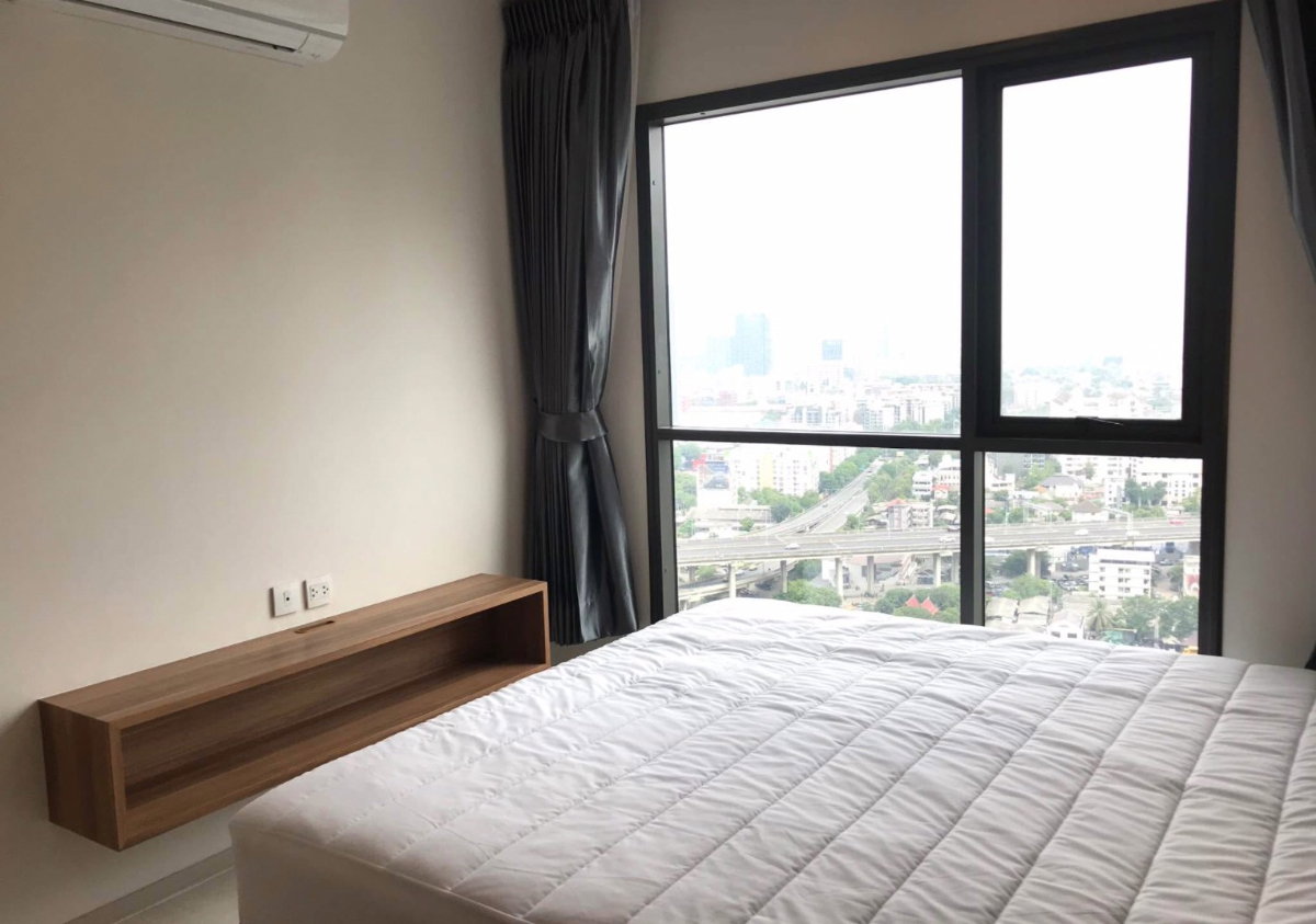 picture Life Sukhumvit                  48  - 7/9