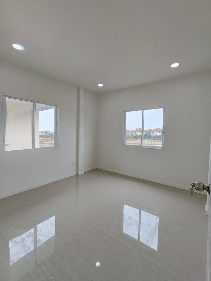รูป หมู่บ้าน วราภิรมย์ ลำลูกกาคลอง 3 - รูปที่ 11/21