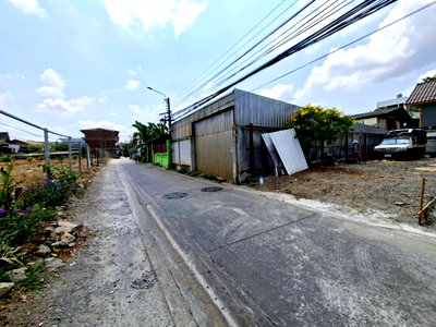 Land for sale Muang Samut Prakarn Samut Prakarn : Land for sale, 20 square wah, Bearing Soi 48. Suitable for warehouse or building a house. (N.2027)