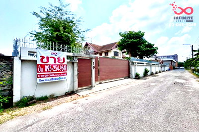 บ้านเดี่ยว สนามบินดอนเมือง : ขายบ้านเดี่ยว 2 ชั้น เนื้อที่ 304 ตารางวา ถนนพหลโยธิน ซอยพหลโยธิน 46/1 ใกล้แยกวงเวียนหลักสี่