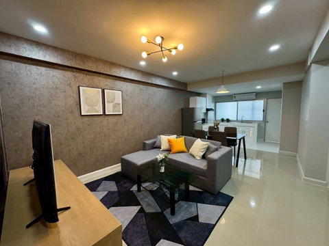 Siam                        Condominium