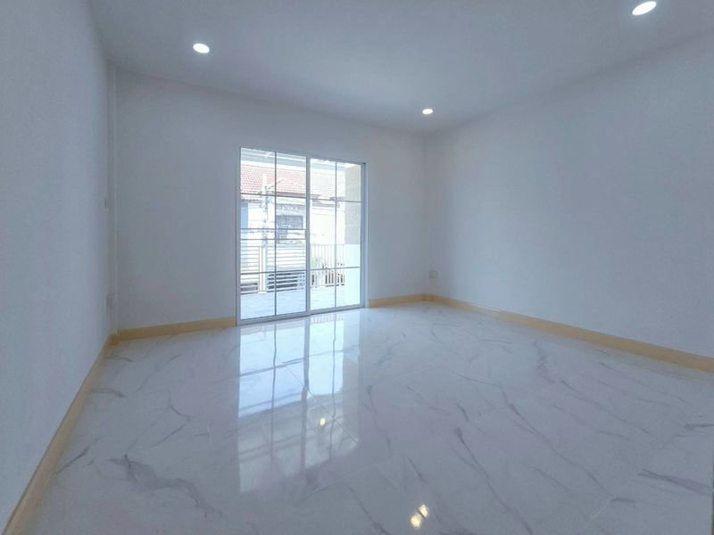 รูป 🏠 ขายทาวน์เฮ้าส์ทำเลทอง! หมู่บ้านนันทิชา 1 ไทรน้อย (ซอย 4) 🏠 - รูปที่ 8/11