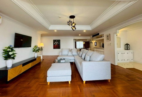 LTHC15119- 🐾🏙️ Spacious Condo for Rent | Phrom Phong | Pet-Friendly, Large Living Space | Near BTS Phrom Phong | 120,000 THB/Month