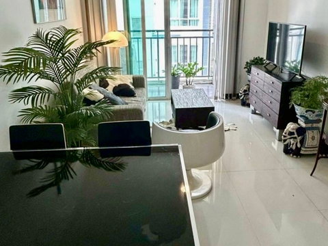 For Rent: Voque Sukhumvit 16 Condominium Near MRT Asoke and the Queen Sirikit National Convention Center.