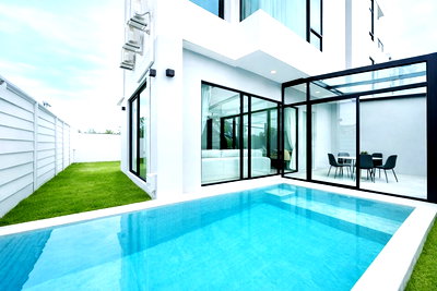 เช่าบ้านเดี่ยว กรุงเทพมหานคร : Pool Villa 3ชั้น ใกล้ ARL ลาดกระบัง 900ม. ฟังก์ชันครบครัน 3-4นอน 4 น้ำ อ่อนนุช สุขุมวิท77 60 ตร.วา. 240 ตร.ม ระดับพรีเมียม