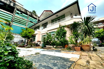 บ้านเดี่ยว ทาวน์ อิน ทาวน์ : ขายบ้านเดี่ยว 2 ชั้น 89 ตร.ว. หลังริม ซอยลาดพร้าว 87 แยก 10 ใกล้ทางด่วนฉลองรัช,รถไฟฟ้าสายสีเหลือง