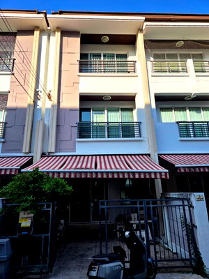ทาวน์โฮม ลาดพร้าว 71 : THNNW101 ขาย ทาวน์โฮม นาคนิวาส 34 พื้นที่ 20 ตร.ว พื้นที่ใช้สอย 180 ตร.ม 3ชั้น 3นอน 3น้ำ 4เครื่องปรับอากาศ 1ห้องครัว 5.9 ล้าน 098-254-5162
