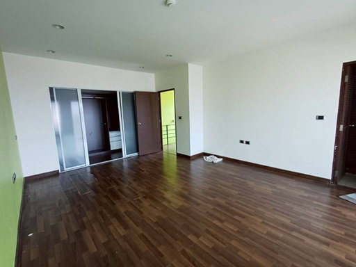 รูป ห้องชุด Duplex เนื้อที่ 133.01 ตร.ม. The Urbana Nontaburi (ดิ เออร์บาน่า นนทบุรี)  - รูปที่ 3/6