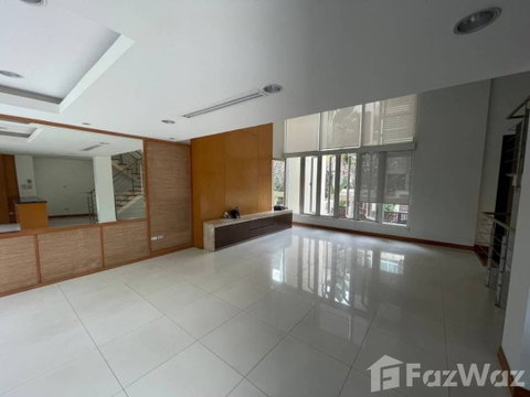 ทาวน์เฮ้าส์ให้เช่า 3 ห้องนอน ในโครงการ เดอะ ลอฟท์ สาทร 1145410