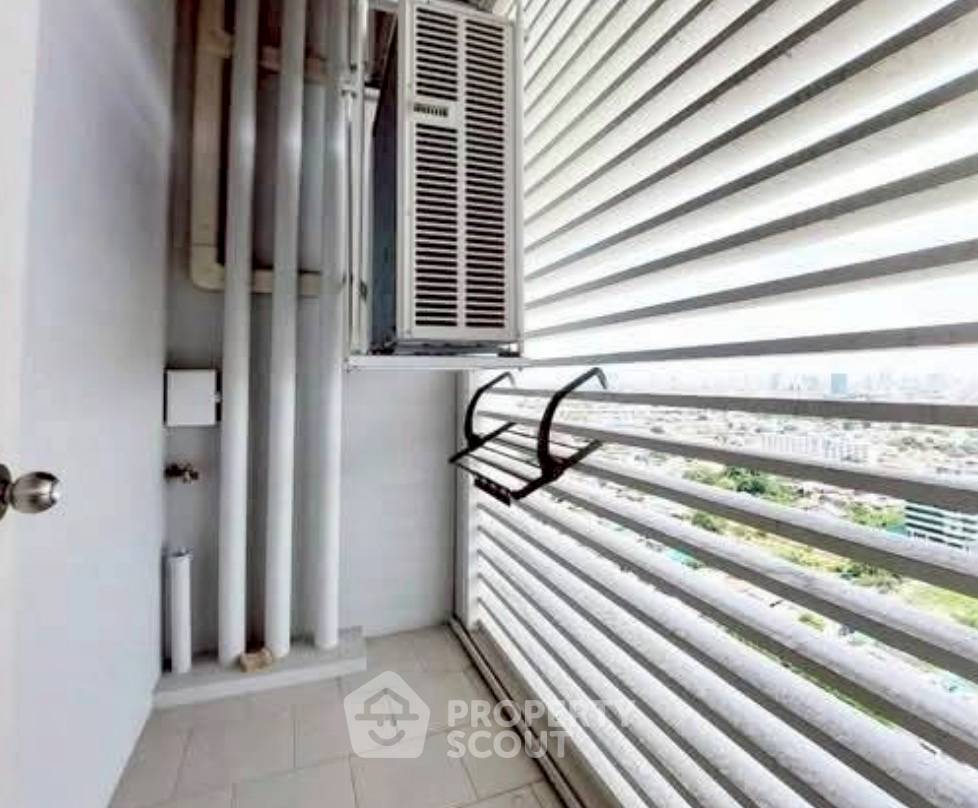 picture 2-BR 60 Sqm, 21st-Floor Condo At De Lapis Charan 81 Near MRT Bang Phlat (100m) (ID 2828573) - 2/4
