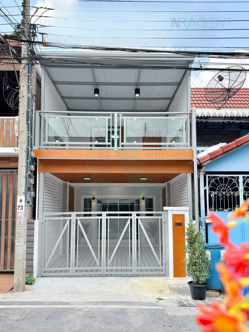 ขายทาวน์โฮม : ขายทาวน์เฮาส์ โครงการ พระปิ่น 3 2 ชั้น 3 ห้องนอน 2 ห้องน้ำ