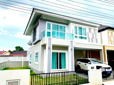 บ้านเดี่ยวให้เช่า : ให้เช่าบ้านเดี่ยว 2 ชั้น ในโครงการ กาญจน์กนก 21 เมืองเชียงใหม่ เฟอร์นิเจอร์ครบ ใกล้บิ๊กซีหางดง (R1086) T.0946511456