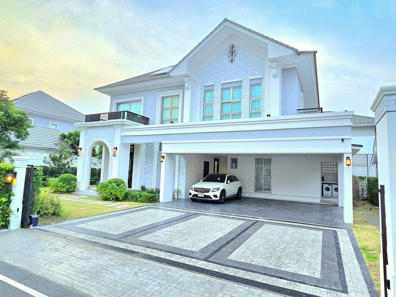 Houses for rent : ✨For rent Perfect Masterpiece Sukhumvit 77✨LineID: @Propvel (with @ in front)✨