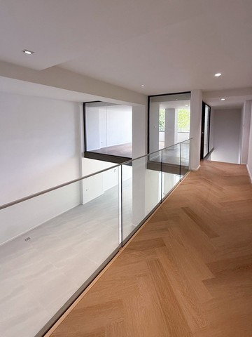 รูป HR3424เช่า Home Office & Townhome สไตล์ Luxury รีโนเวทใหม่ทั้งหลัง พร้อมลิฟต์ส่วนตัว – ซอยปรีดี 14 (ใกล้เอกมัย-ทองหล่อ) - รูปที่ 18/27
