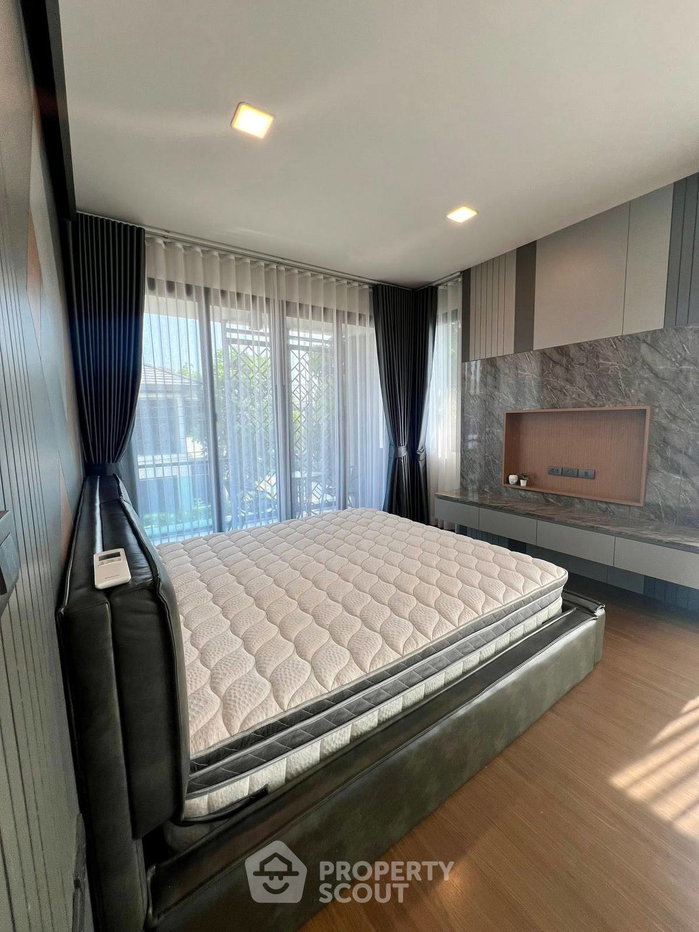 รูป บ้านเช่า 4 ห้องนอน ในโครงการบริทาเนีย บางนา-กม.12 เขตบางพลีใหญ่ (ID 2833656) - รูปที่ 12/27